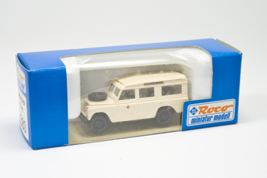 Land Rover 109 - Serie III - Station Wagon (Rot-Kreuz)